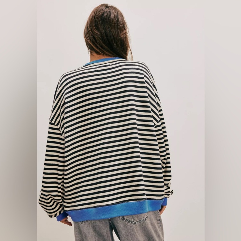 Free People Classic Striped Oversized
Crewneck - Picture 4 of 7